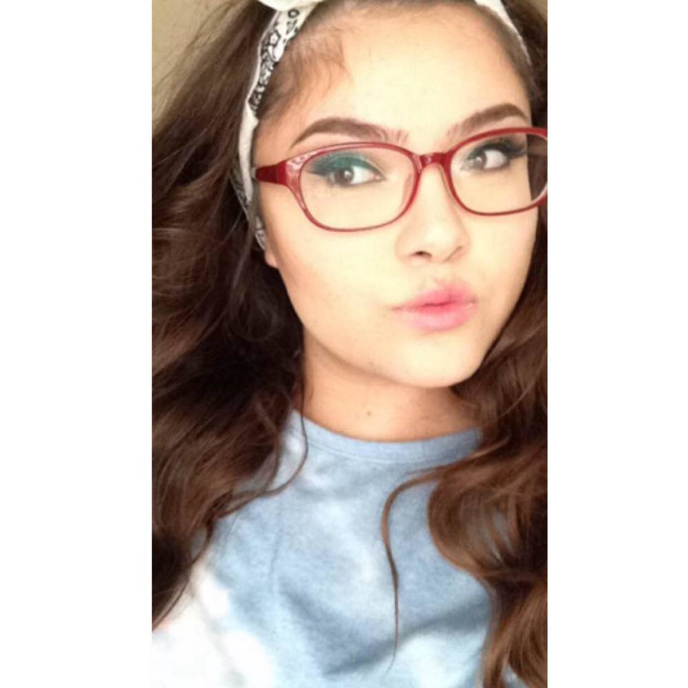 Meet your Posher, Ellen